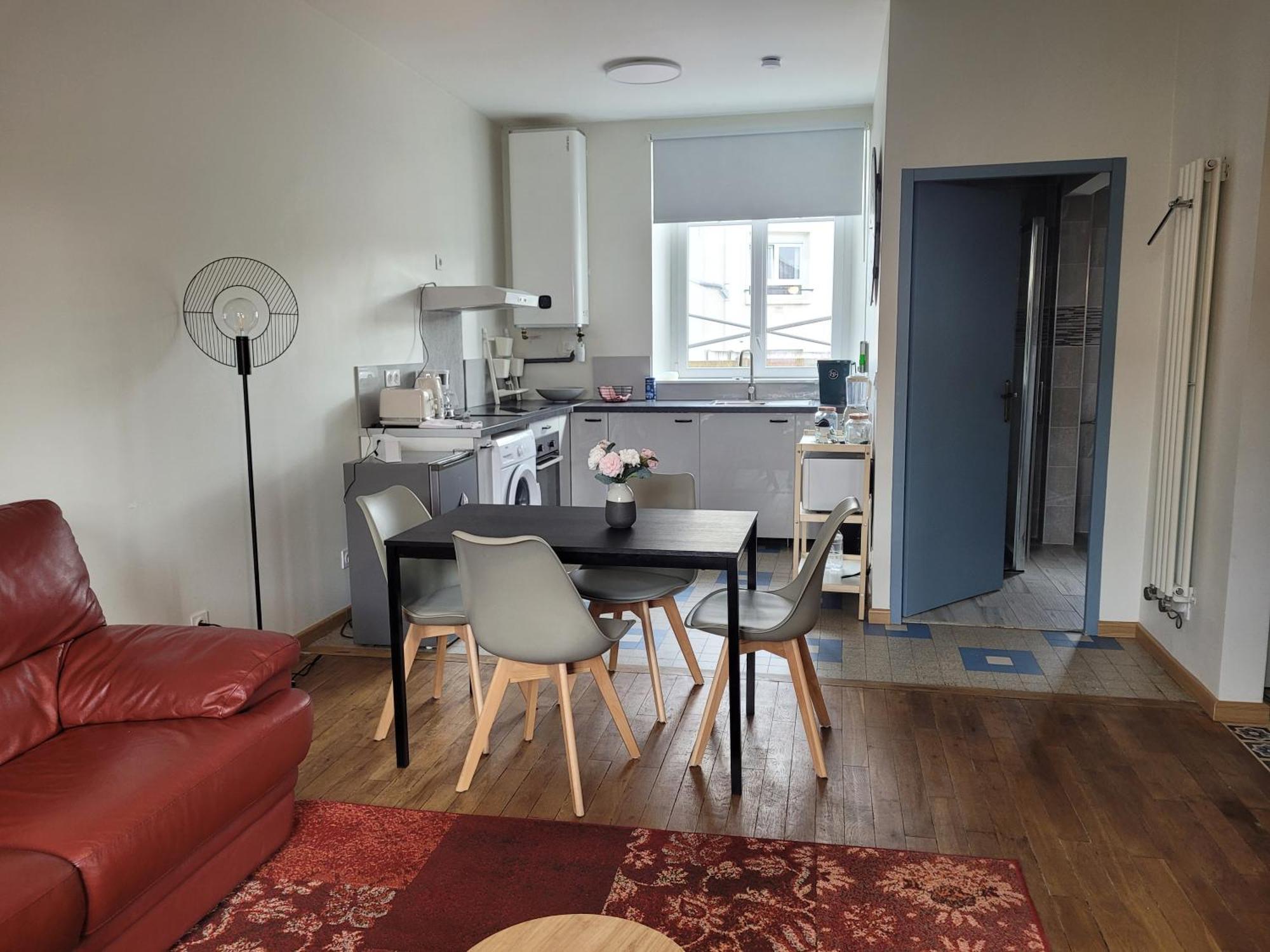 Appartements Cdg Joigny Habitación foto